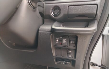 Honda Stepwgn, 2024 год, 3 450 000 рублей, 14 фотография