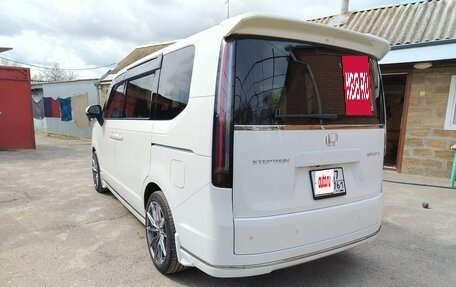 Honda Stepwgn, 2024 год, 3 450 000 рублей, 5 фотография