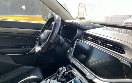 Geely Atlas, 2023 год, 1 136 000 рублей, 6 фотография