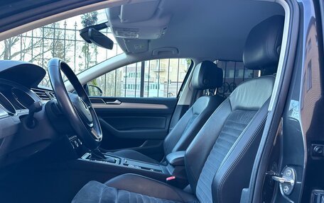 Volkswagen Passat B8 рестайлинг, 2019 год, 2 070 000 рублей, 20 фотография