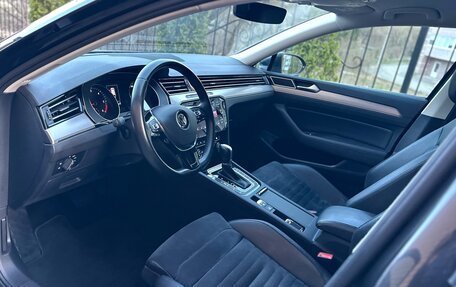 Volkswagen Passat B8 рестайлинг, 2019 год, 2 070 000 рублей, 19 фотография