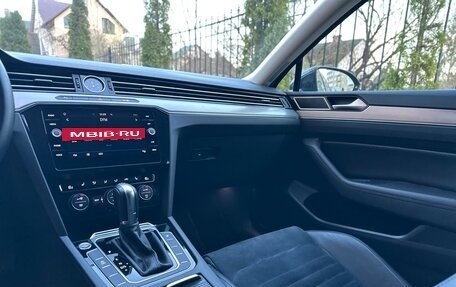 Volkswagen Passat B8 рестайлинг, 2019 год, 2 070 000 рублей, 25 фотография