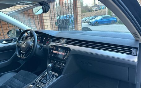 Volkswagen Passat B8 рестайлинг, 2019 год, 2 070 000 рублей, 28 фотография