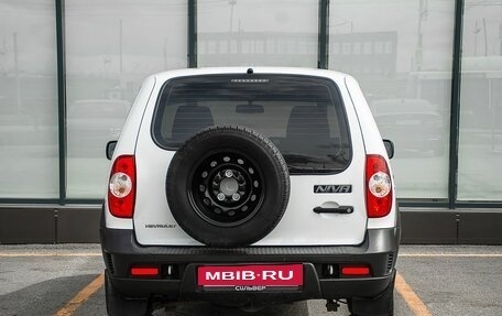 Chevrolet Niva I рестайлинг, 2018 год, 850 000 рублей, 4 фотография