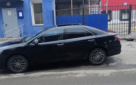 Toyota Camry, 2017 год, 1 910 000 рублей, 3 фотография