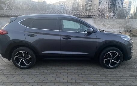 Hyundai Tucson III, 2019 год, 2 550 000 рублей, 2 фотография