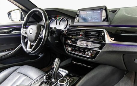 BMW 5 серия, 2018 год, 2 438 000 рублей, 36 фотография