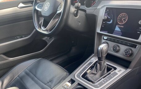 Volkswagen Passat B8 рестайлинг, 2021 год, 2 100 000 рублей, 9 фотография