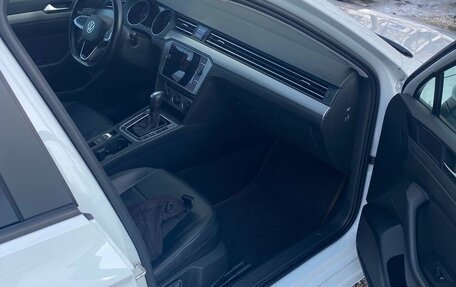 Volkswagen Passat B8 рестайлинг, 2021 год, 2 100 000 рублей, 10 фотография