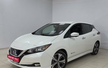 Nissan Leaf II, 2019 год, 1 980 000 рублей, 1 фотография