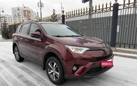 Toyota RAV4, 2017 год, 2 250 000 рублей, 2 фотография