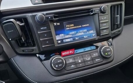 Toyota RAV4, 2016 год, 2 000 000 рублей, 8 фотография