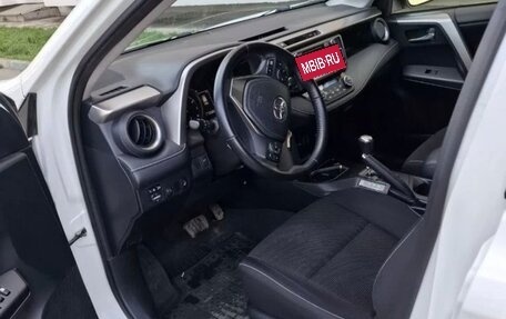 Toyota RAV4, 2016 год, 2 000 000 рублей, 12 фотография