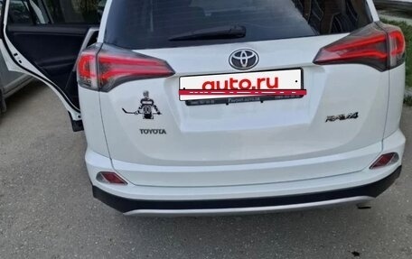 Toyota RAV4, 2016 год, 2 000 000 рублей, 9 фотография