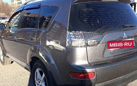 Mitsubishi Outlander III рестайлинг 3, 2008 год, 870 000 рублей, 4 фотография