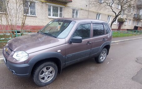 Chevrolet Niva I рестайлинг, 2018 год, 800 000 рублей, 2 фотография