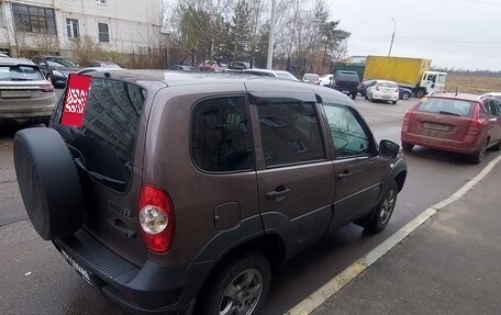 Chevrolet Niva I рестайлинг, 2018 год, 800 000 рублей, 4 фотография