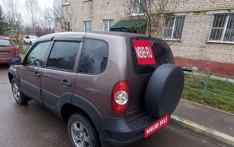 Chevrolet Niva I рестайлинг, 2018 год, 800 000 рублей, 3 фотография