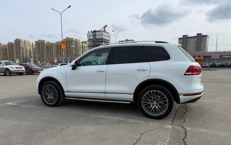 Volkswagen Touareg III, 2015 год, 2 800 000 рублей, 2 фотография