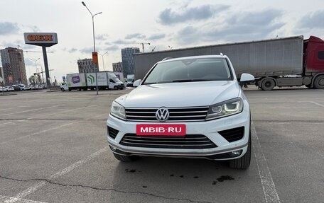 Volkswagen Touareg III, 2015 год, 2 800 000 рублей, 8 фотография