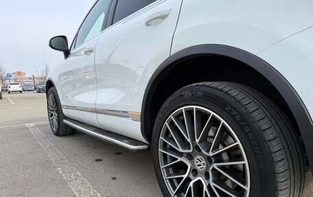 Volkswagen Touareg III, 2015 год, 2 800 000 рублей, 18 фотография