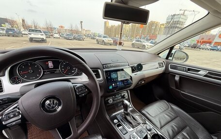 Volkswagen Touareg III, 2015 год, 2 800 000 рублей, 15 фотография