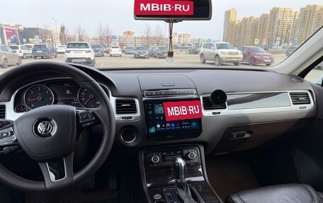 Volkswagen Touareg III, 2015 год, 2 800 000 рублей, 11 фотография