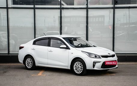 KIA Rio IV, 2018 год, 1 300 000 рублей, 5 фотография