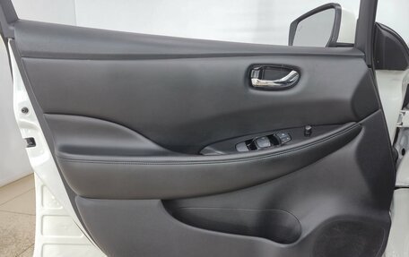 Nissan Leaf II, 2019 год, 1 980 000 рублей, 7 фотография