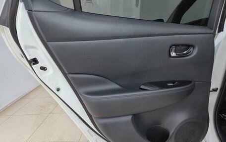 Nissan Leaf II, 2019 год, 1 980 000 рублей, 14 фотография