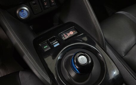 Nissan Leaf II, 2019 год, 1 980 000 рублей, 20 фотография