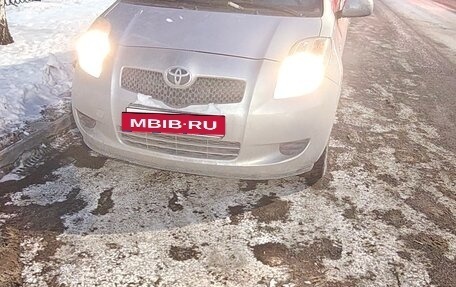 Toyota Yaris III рестайлинг, 2006 год, 415 000 рублей, 8 фотография