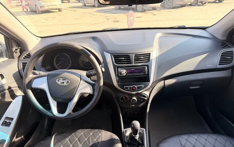 Hyundai Solaris II рестайлинг, 2011 год, 540 000 рублей, 8 фотография