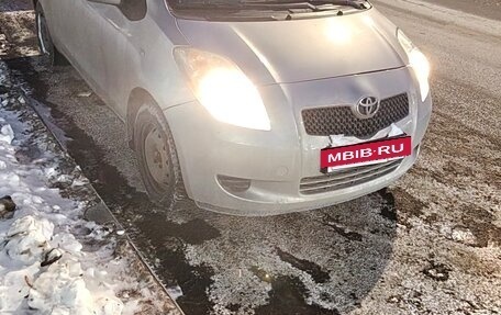 Toyota Yaris III рестайлинг, 2006 год, 415 000 рублей, 12 фотография