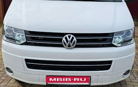 Volkswagen Caravelle T5, 2013 год, 1 800 000 рублей, 6 фотография