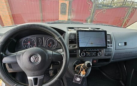 Volkswagen Caravelle T5, 2013 год, 1 800 000 рублей, 8 фотография