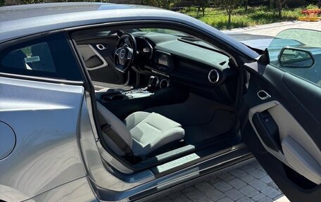 Chevrolet Camaro VI, 2021 год, 2 890 000 рублей, 12 фотография