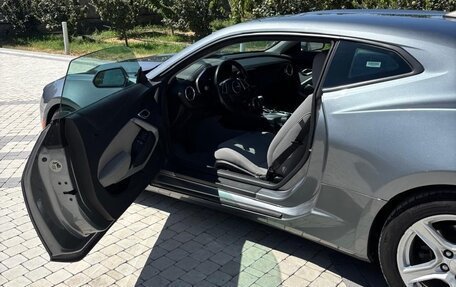 Chevrolet Camaro VI, 2021 год, 2 890 000 рублей, 10 фотография