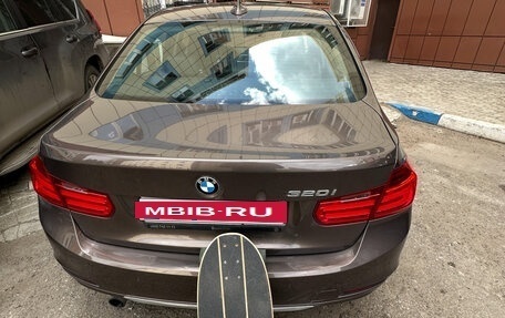 BMW 3 серия, 2012 год, 1 900 000 рублей, 2 фотография