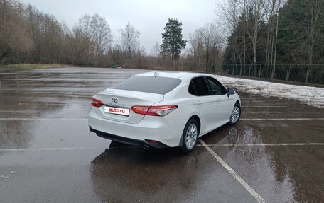 Toyota Camry, 2021 год, 2 800 000 рублей, 11 фотография