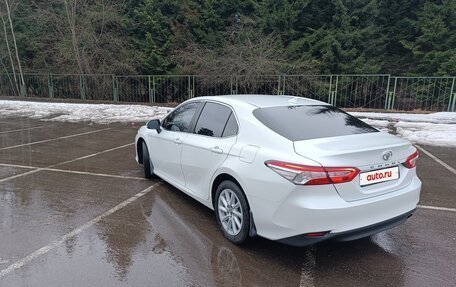 Toyota Camry, 2021 год, 2 800 000 рублей, 5 фотография