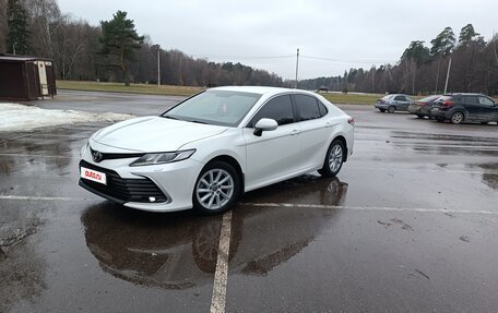 Toyota Camry, 2021 год, 2 800 000 рублей, 9 фотография