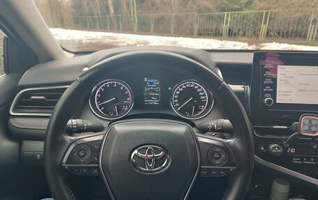 Toyota Camry, 2021 год, 2 800 000 рублей, 15 фотография