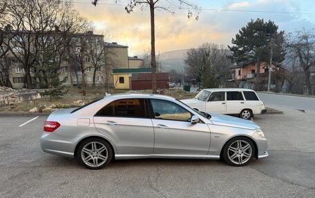 Mercedes-Benz E-Класс, 2011 год, 1 350 000 рублей, 3 фотография
