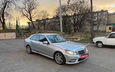 Mercedes-Benz E-Класс, 2011 год, 1 350 000 рублей, 2 фотография