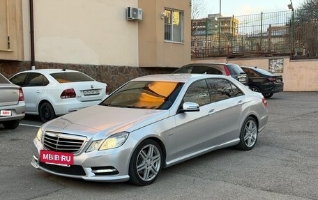 Mercedes-Benz E-Класс, 2011 год, 1 350 000 рублей, 9 фотография