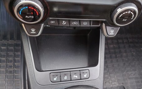 KIA Rio IV, 2022 год, 2 200 000 рублей, 10 фотография