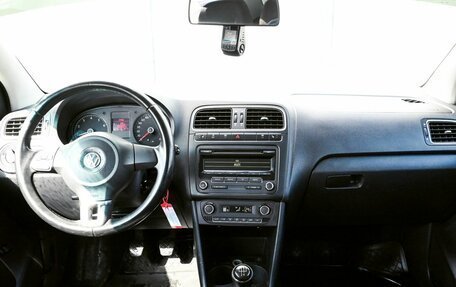 Volkswagen Polo VI (EU Market), 2012 год, 549 000 рублей, 17 фотография