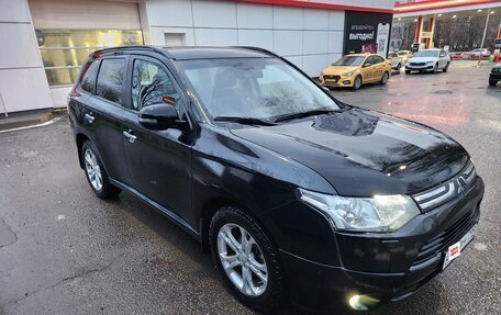 Mitsubishi Outlander III рестайлинг 3, 2013 год, 1 250 000 рублей, 5 фотография