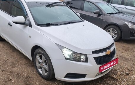 Chevrolet Cruze II, 2011 год, 690 000 рублей, 5 фотография